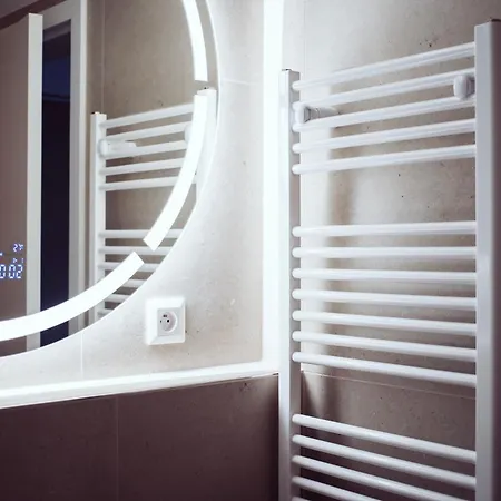 Apartament Design Apartment, Citycenter, Ac, Free Parking *